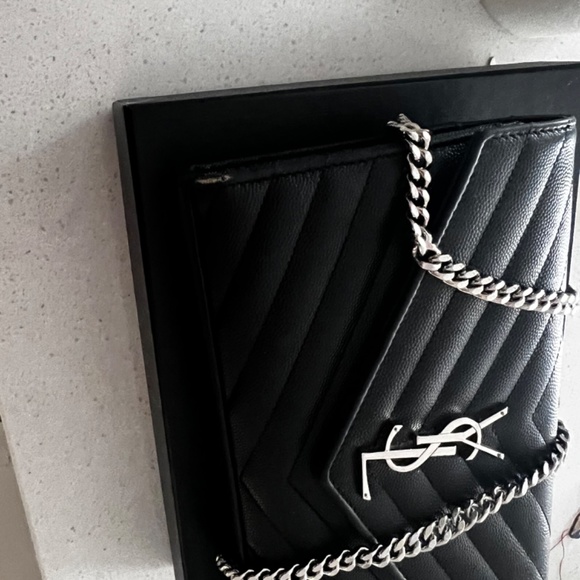YSL wallet on a chain - Picture 6 of 6